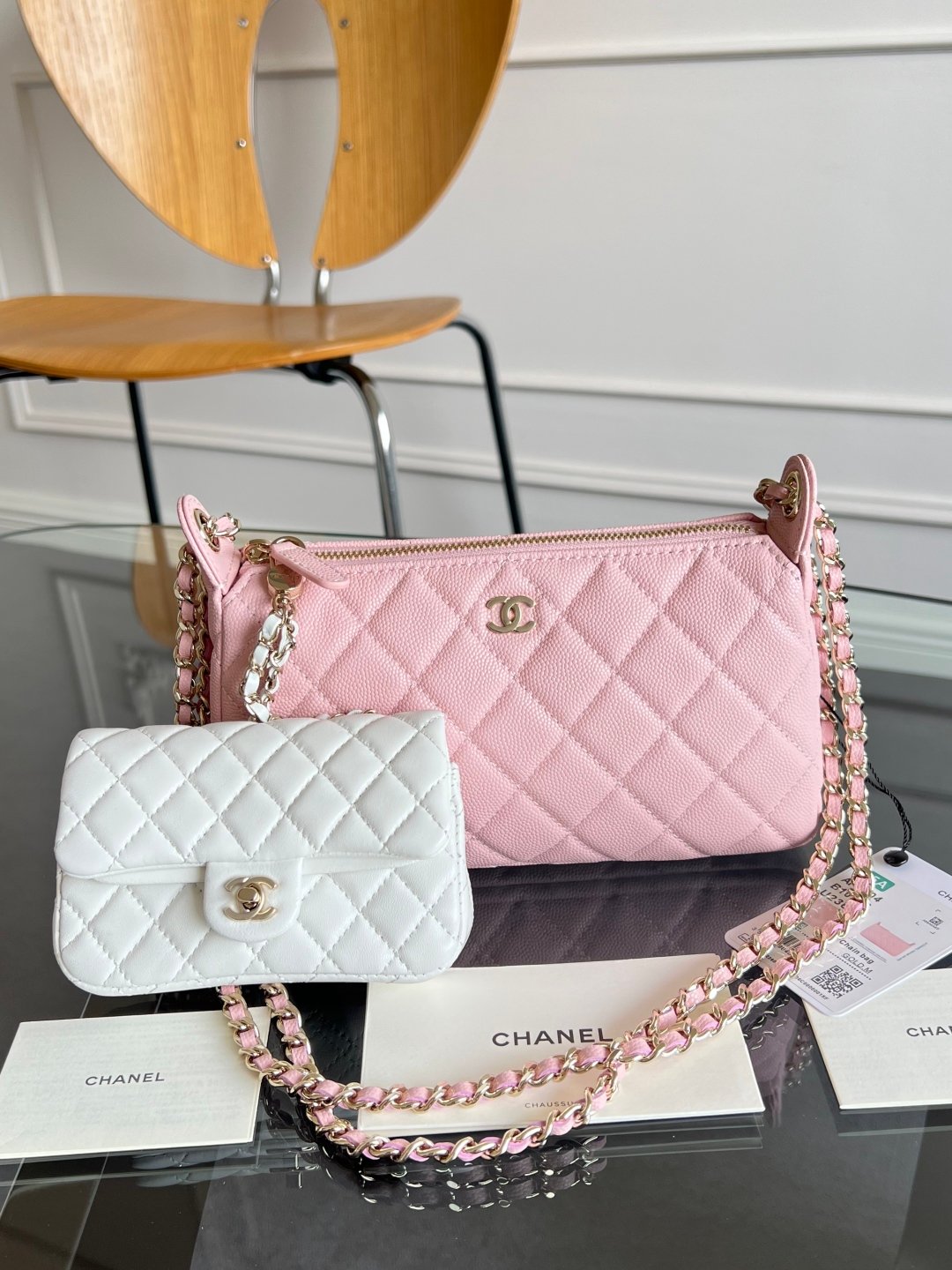 Chanel 一比一 菱格雙件組鍊條包 粉色主包＋白色迷你掛飾 甜美百搭 法式優雅風格AS4704