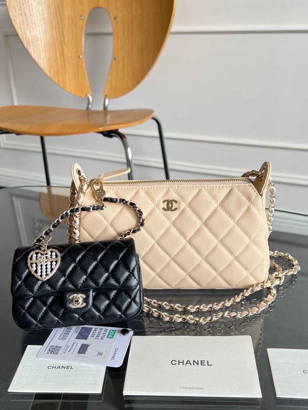 Chanel 頂級原單 菱格雙件組鍊條包 奶杏主包＋黑色迷你掛飾 優雅實搭 法式精品風格AS4704