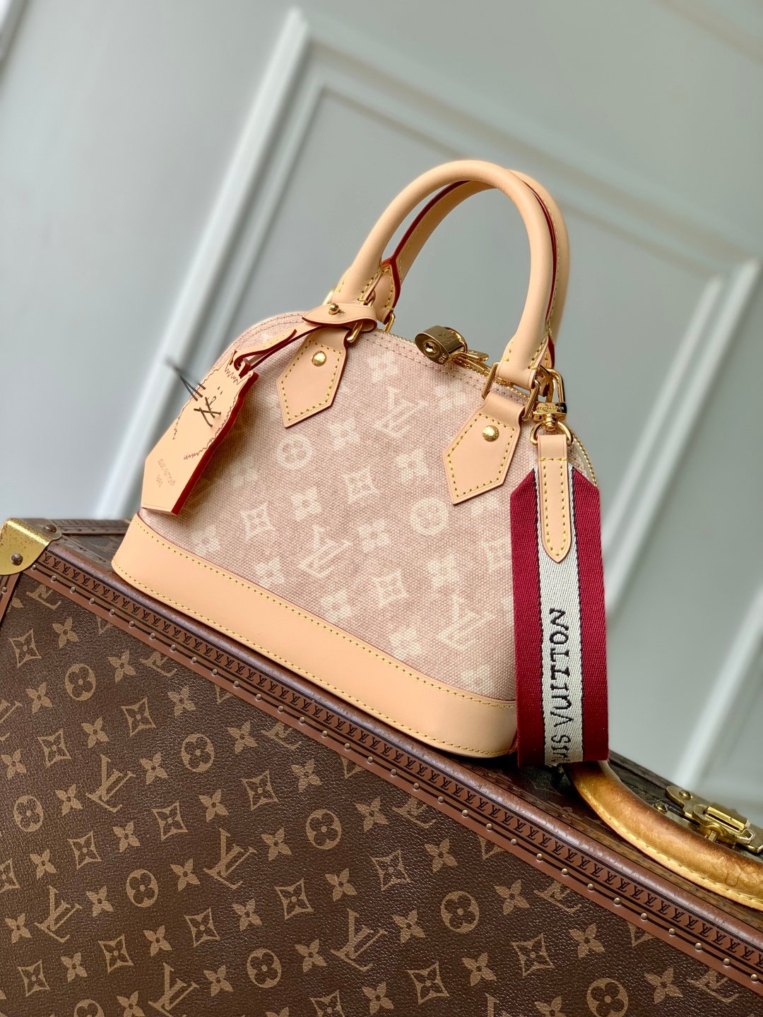 LV 高仿 Alma BB 手提斜背包 粉色老花拼皮設計  法式優雅風格M25728