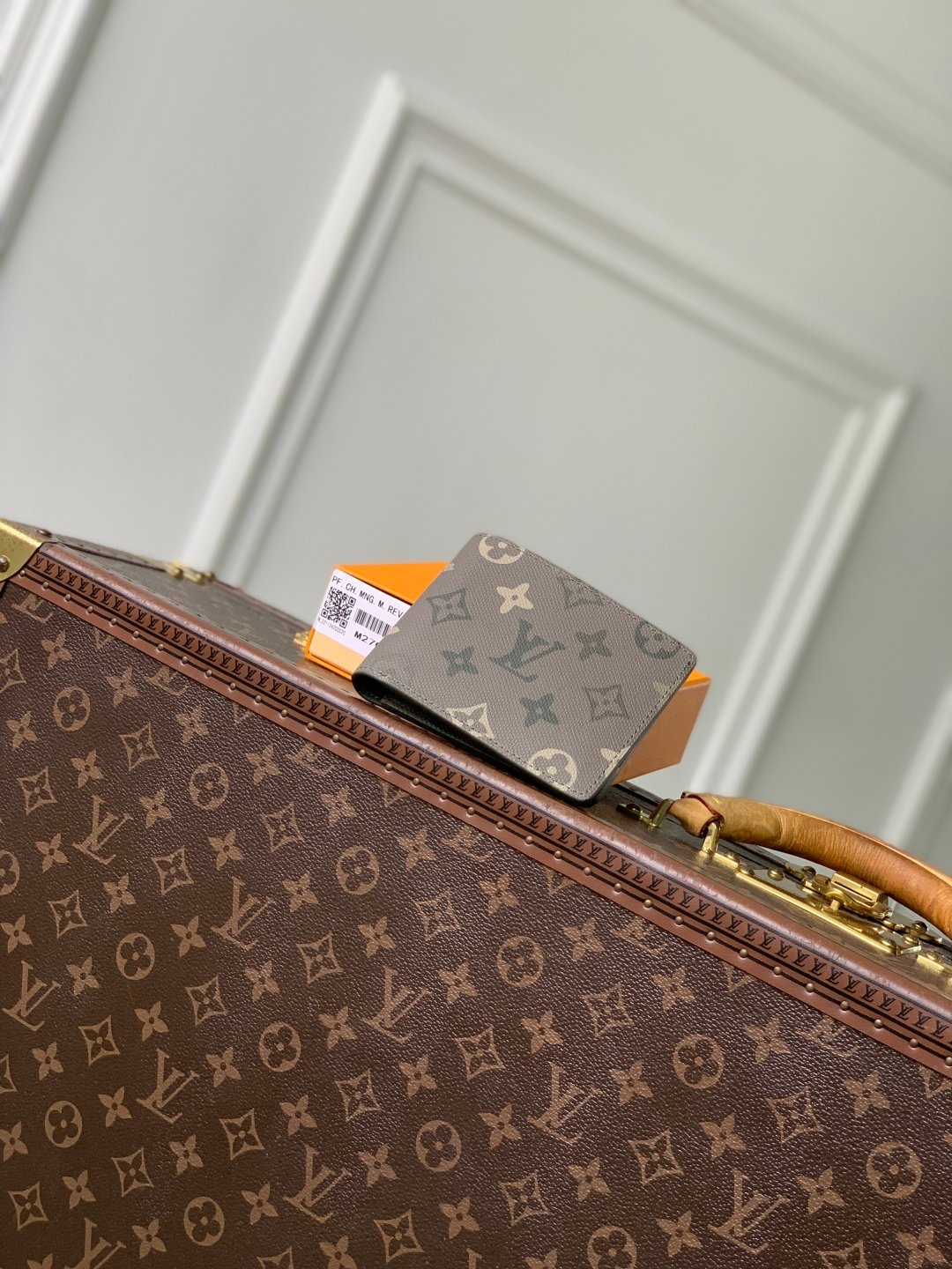 LV 原單 灰色 Monogram 對折短夾 輕薄實用  法式低調質感 M27058