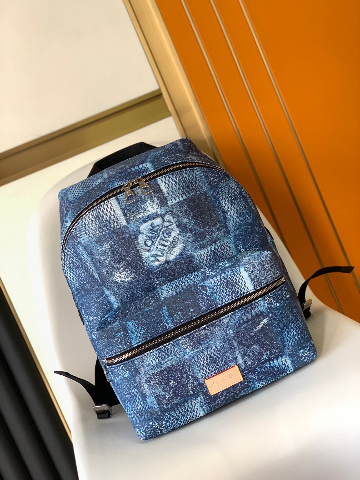 LV 高仿 藍色水洗 Monogram 後背包 拼紋設計耐看實用 法式潮流風格N50060