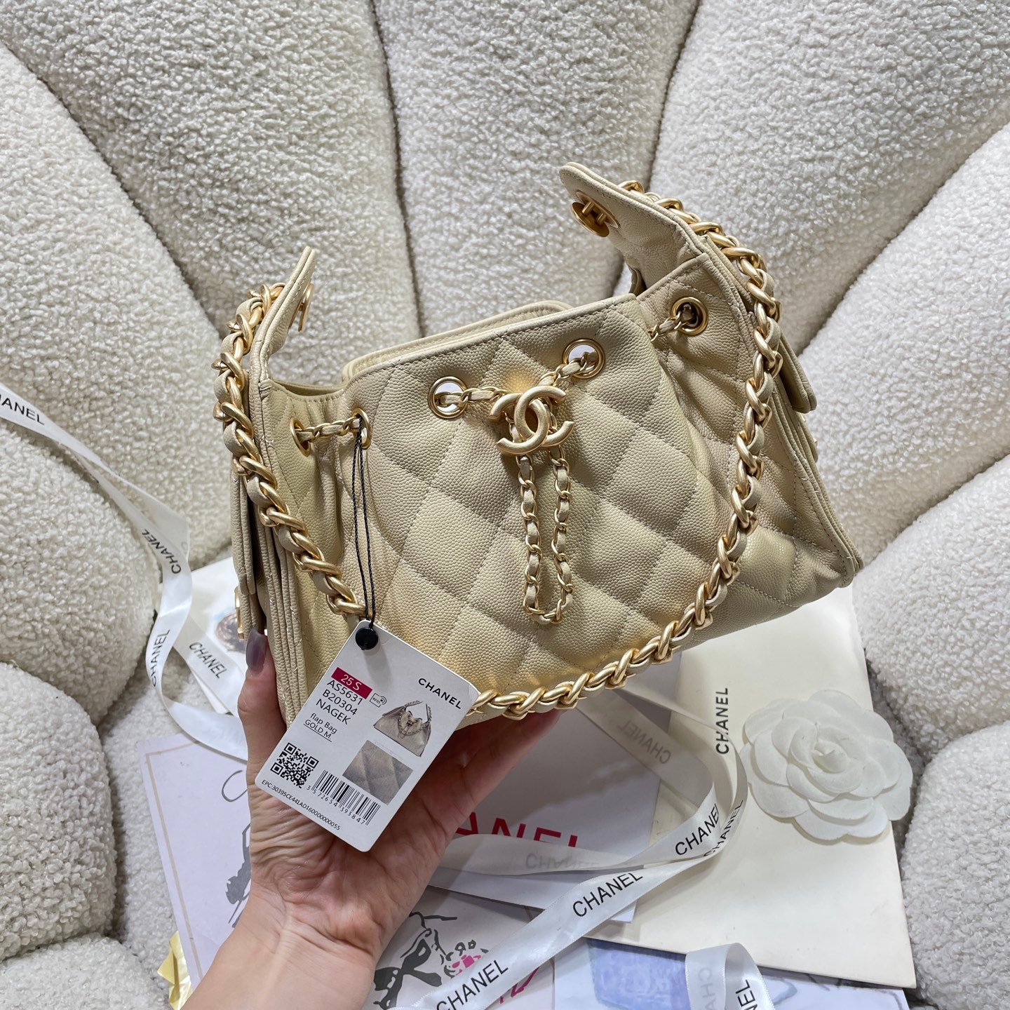 Chanel 原單 菱格束口水桶包 奶茶杏金鍊 小巧容量 溫柔耐看 法式經典風格AS5631