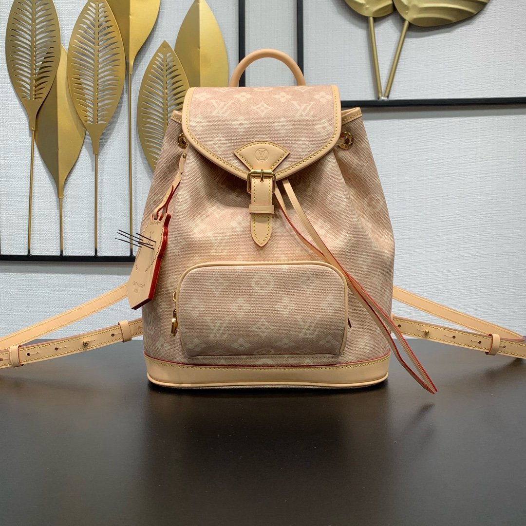 LV 一比一 Monogram 米色後背包 精緻耐用  法式休閒風格M15135