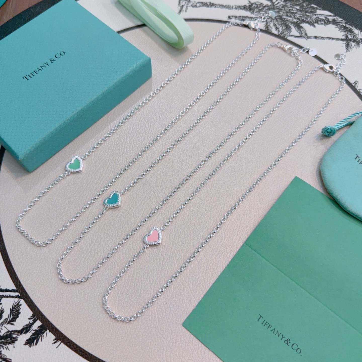 Tiffany精品仿製粉心琺瑯項鍊雙層鍊身設計小鑽邊飾簡約百搭風格