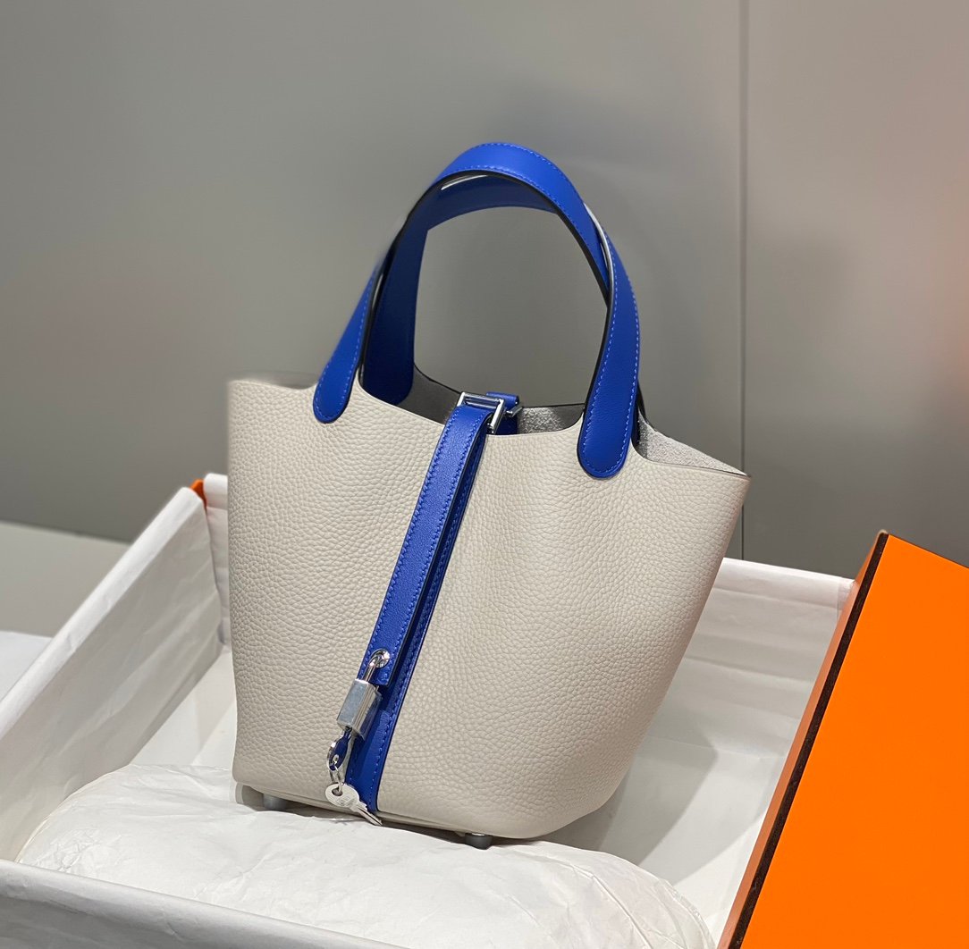 Hermès 精品仿製 Picotin Lock 18 手提水桶包 奶油白拼寶藍色 清爽亮眼 法式質感