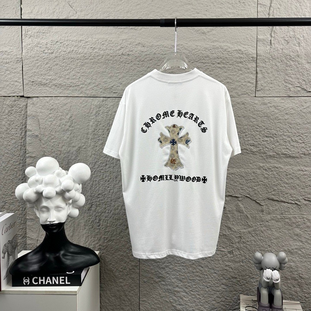 Chrome Hearts 高仿短袖T恤 三十字刺繡白色款寬鬆百搭設計 歐美潮流風格