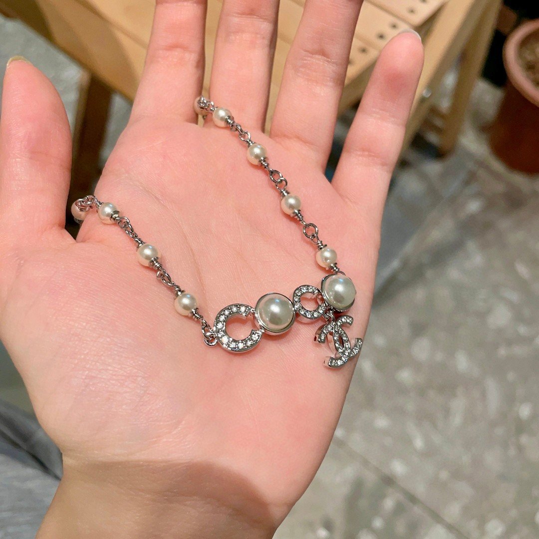 Chanel高仿COCO珍珠雙C鎖骨項鍊優雅水鑽吊墜法式氣質時尚精品女款