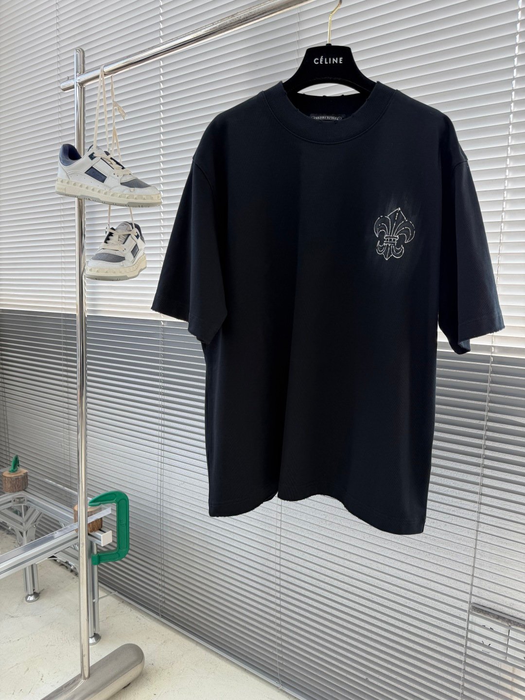 克羅心A貨短袖T恤百合花刺繡寬鬆版型簡約百搭潮流街頭風格設計