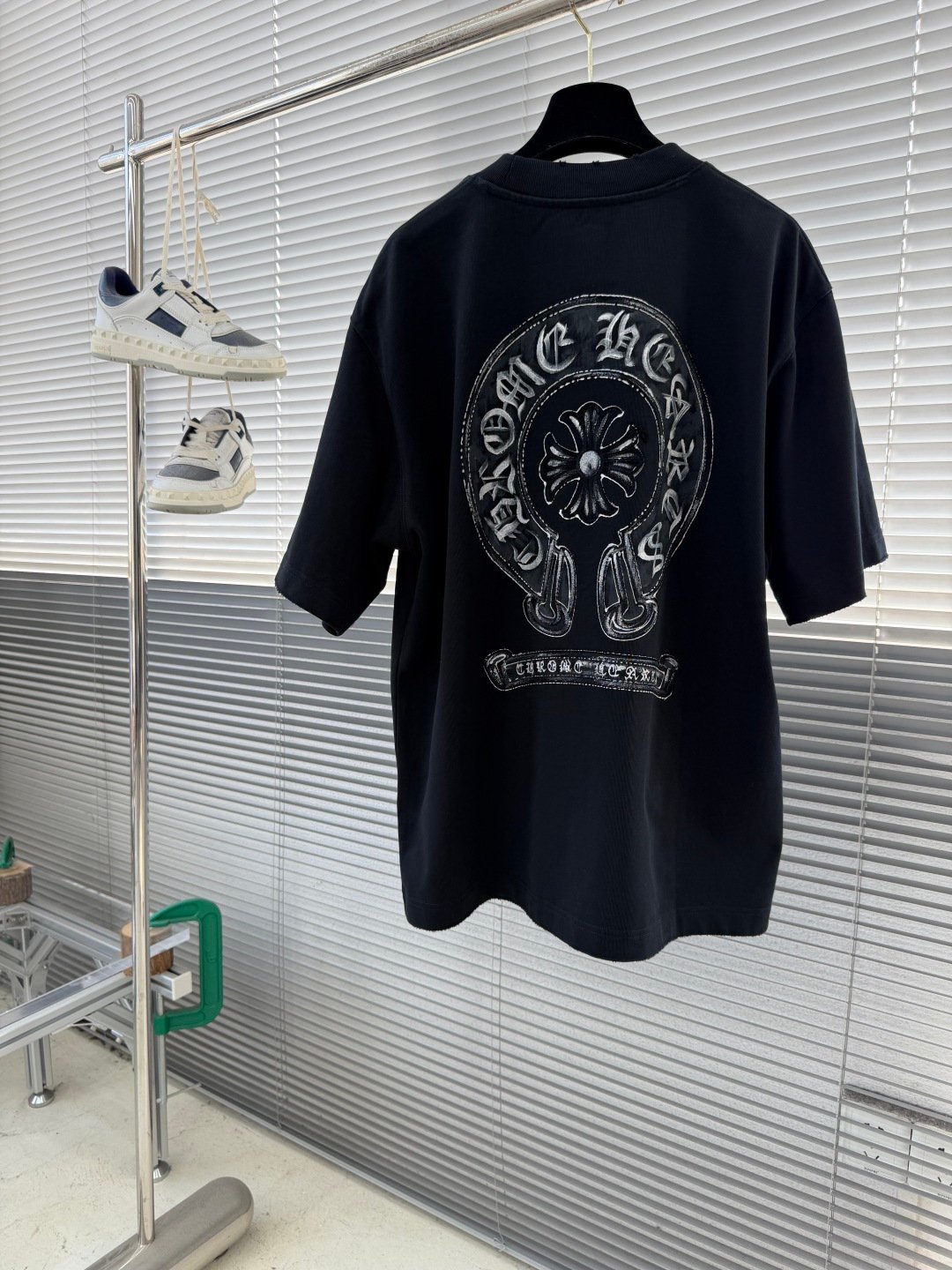 克羅心A貨短袖T恤百合花刺繡寬鬆版型簡約百搭潮流街頭風格設計