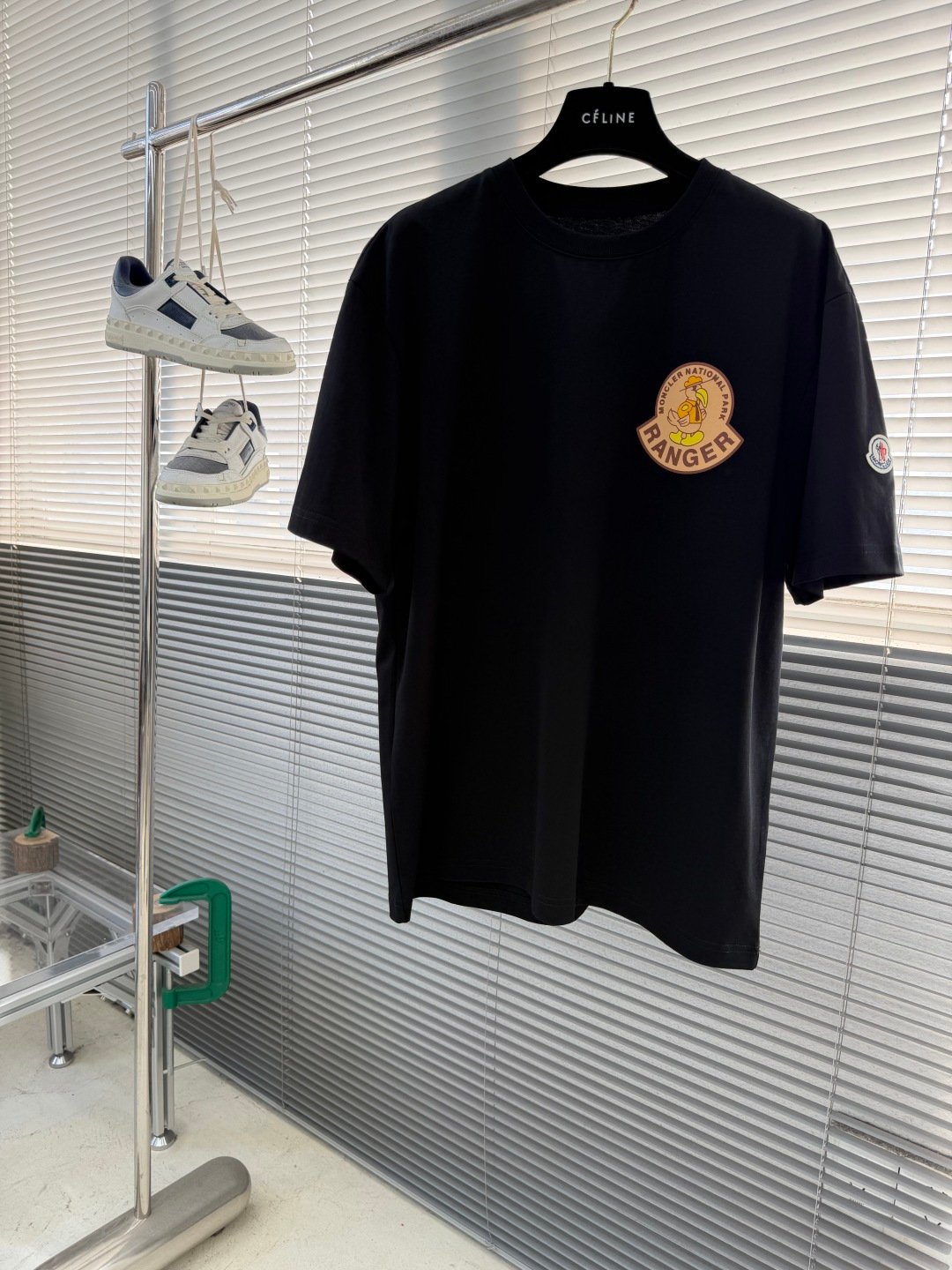 Moncler高仿短袖T恤黑色Ranger徽章設計寬鬆版型戶外機能風休閒百搭男女同款