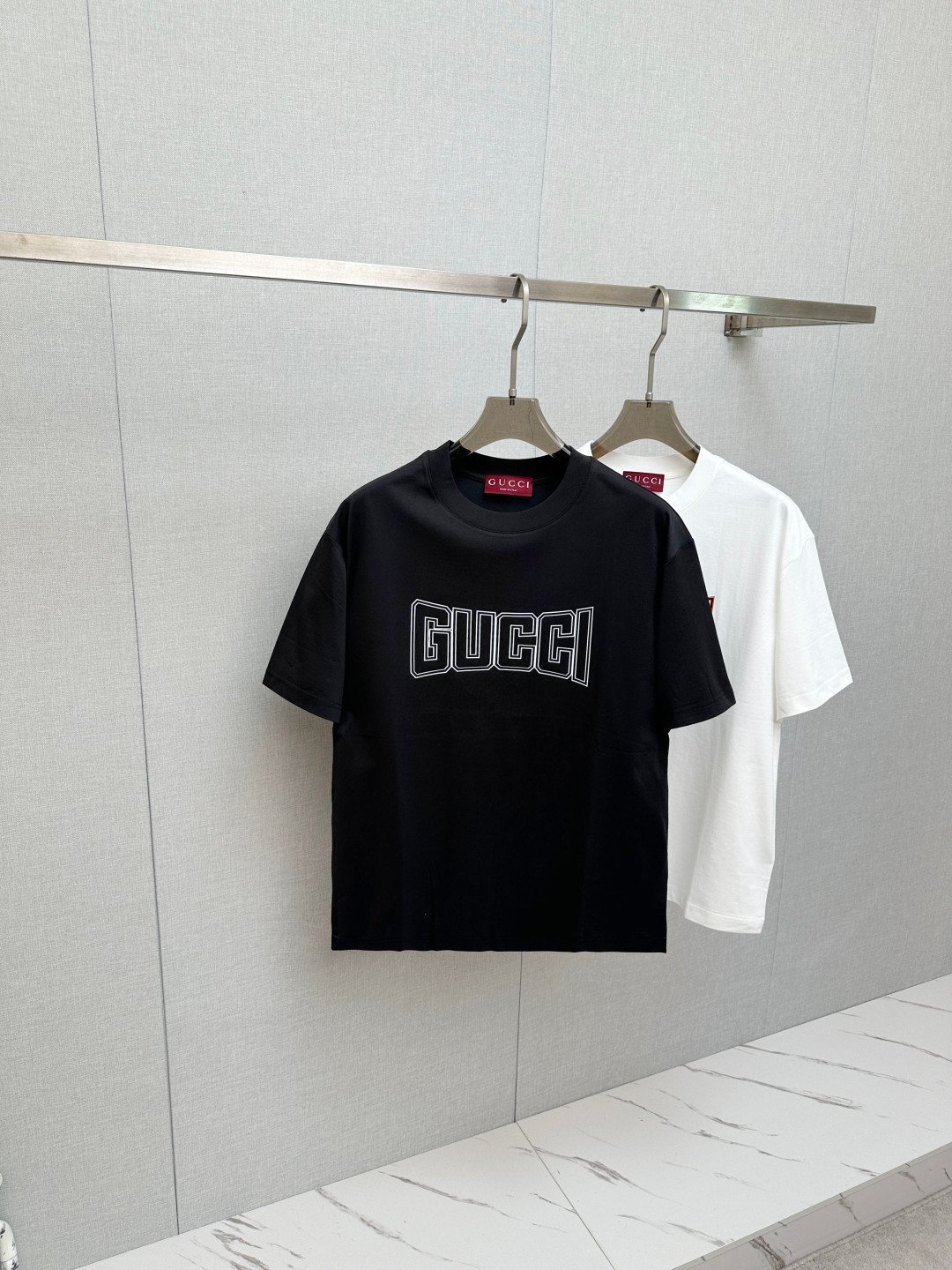 Gucci短袖T恤高仿2026線條LOGO印花設計潮流百搭舒適推薦