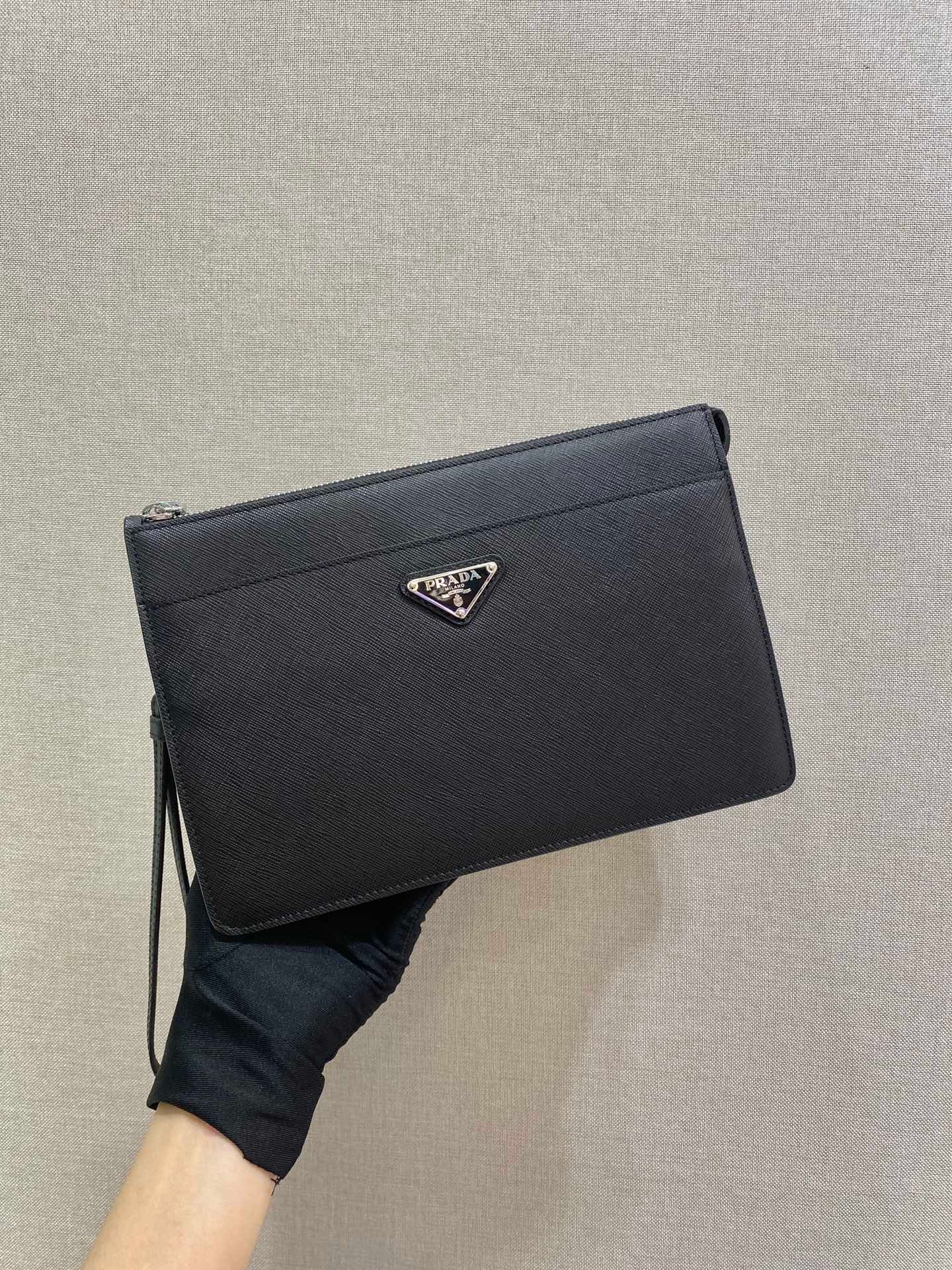 精品仿製 Prada2VF032 Saffiano皮革男士手包