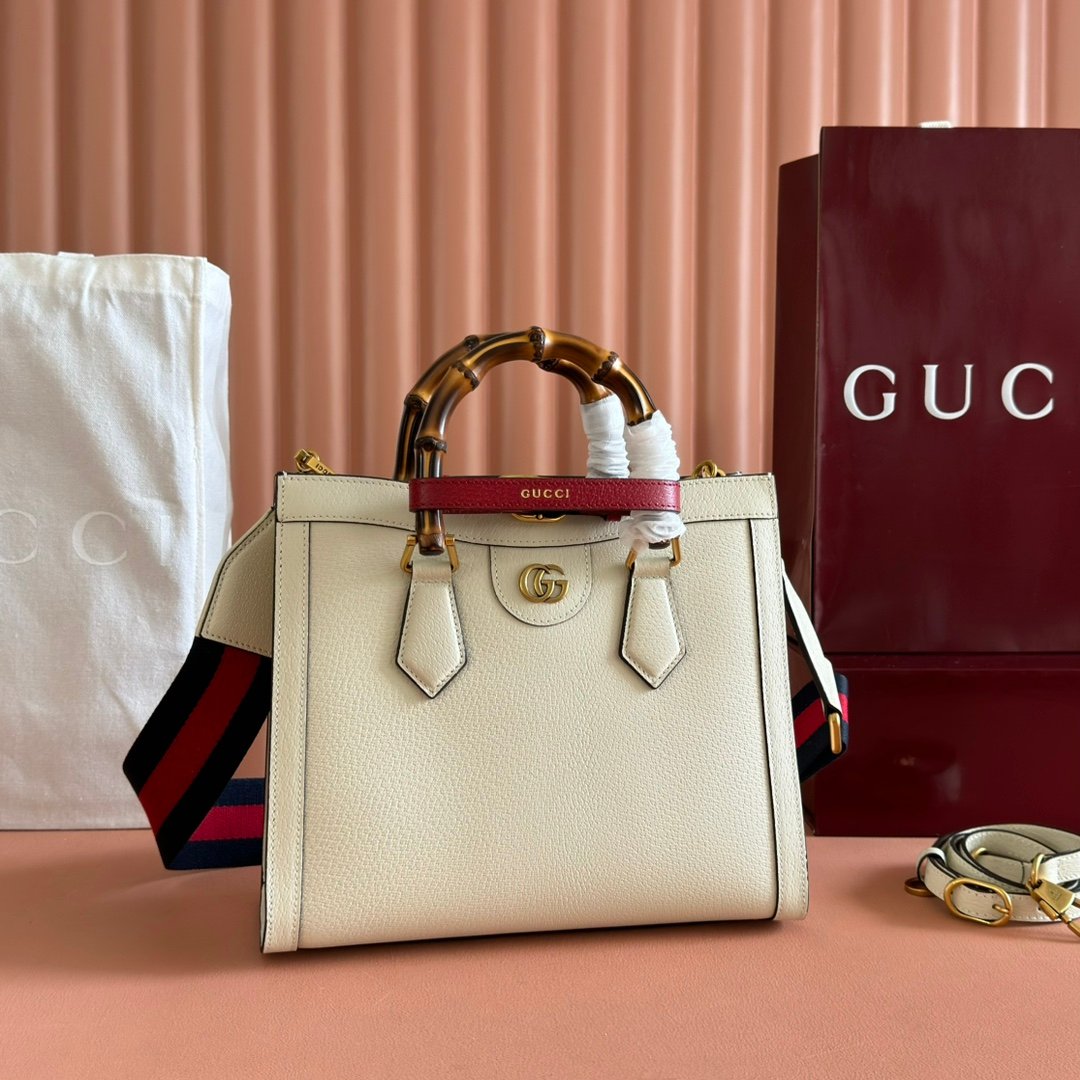 Gucci高仿竹節手提斜背包米白拼紅撞色設計雙G標誌優雅百搭精品風格702721