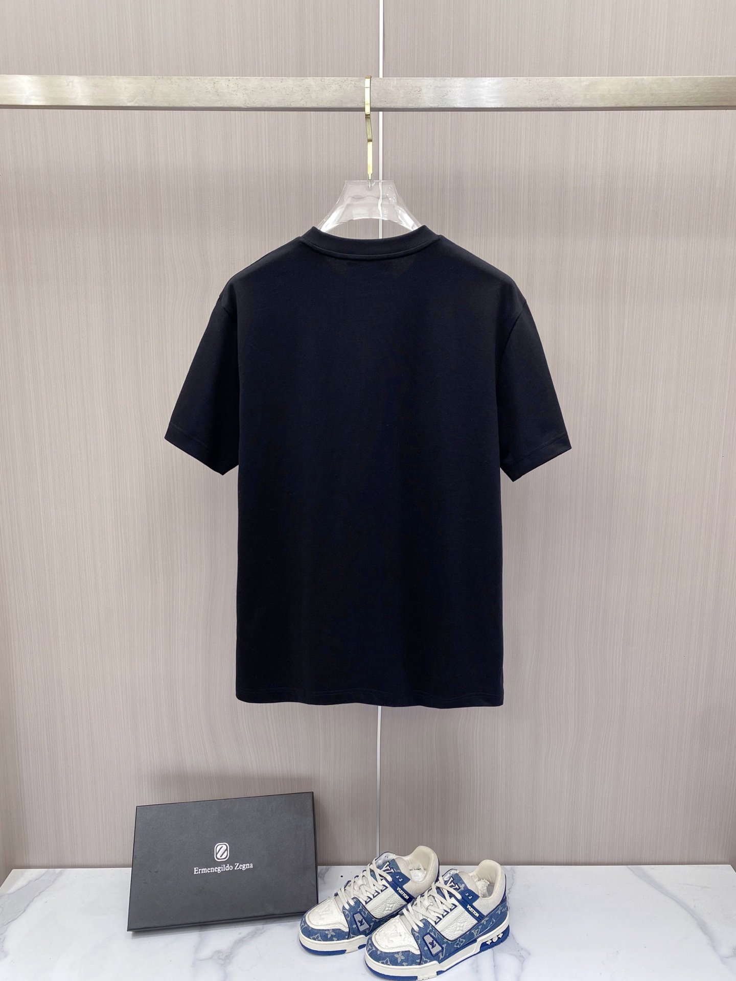 Gucci短袖T恤高仿2026黑色大字母印花款潮流寬鬆精品推薦