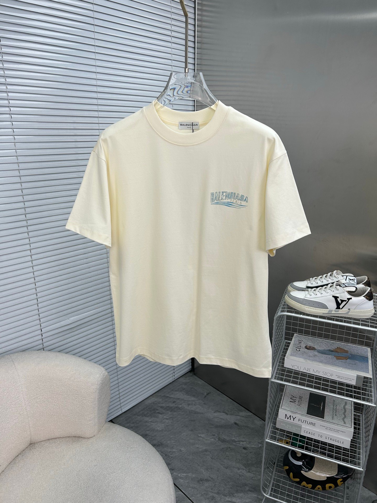 Balenciaga精品仿製短袖T恤奶油白字母刺繡設計簡約百搭新品歐美時尚風