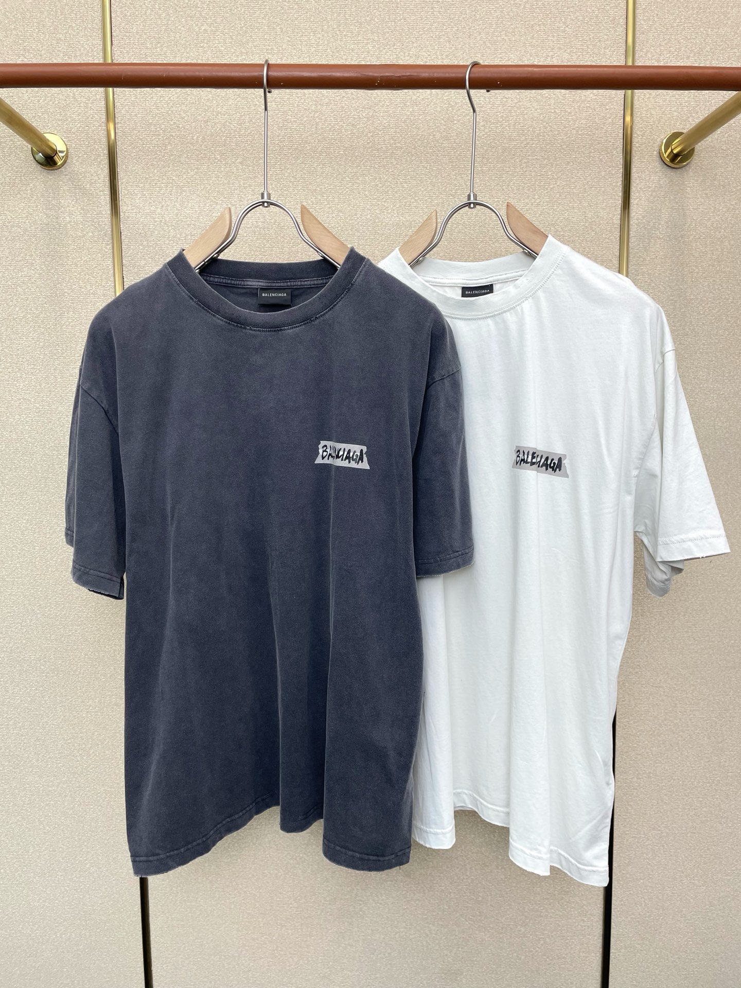 Balenciaga高仿短袖T恤復古水洗灰白小Logo設計簡約百搭新品街頭風