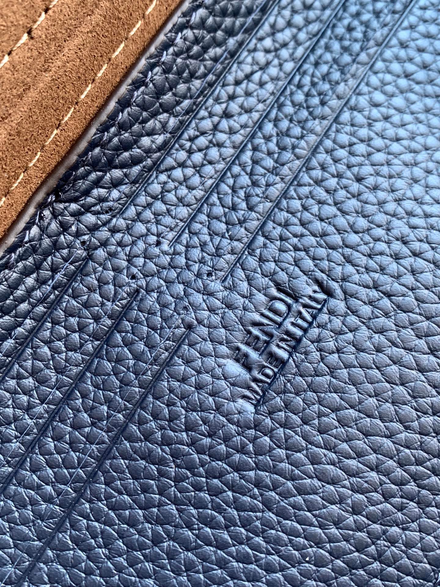 Fendi頂級原單 Baguette Soft Trunk 7VA565 FF Eclissi 提花斜背包