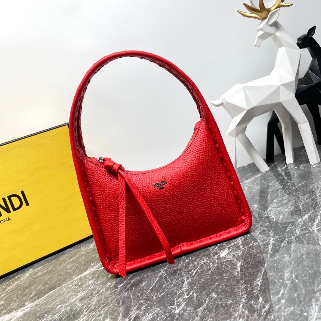 Fendi高仿荔枝紋皮革腋下包時尚百搭迷你肩背包新品義式精品設計