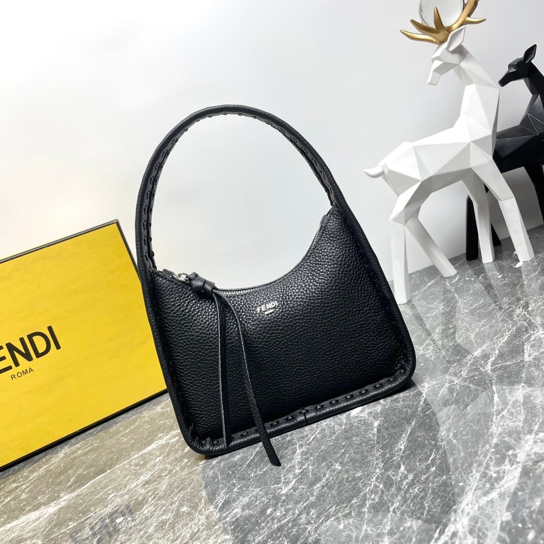Fendi高仿Fendessence黑色新月腋下包Selleria手工縫線百搭經典義式精品風