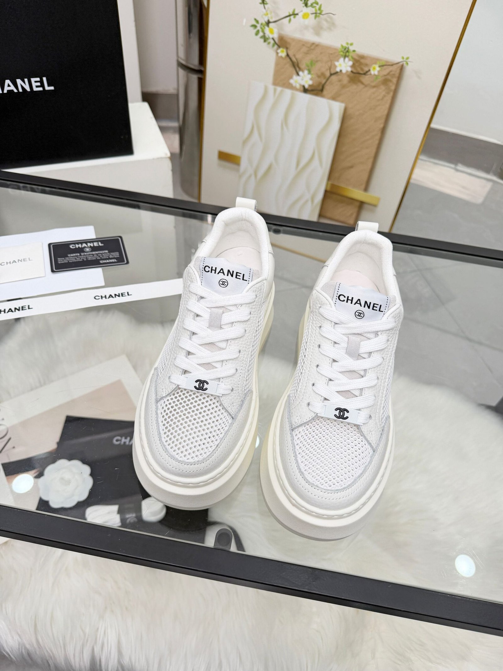Chanel高仿運動鞋全白網布拼接厚底設計透氣舒適百搭休閒款
