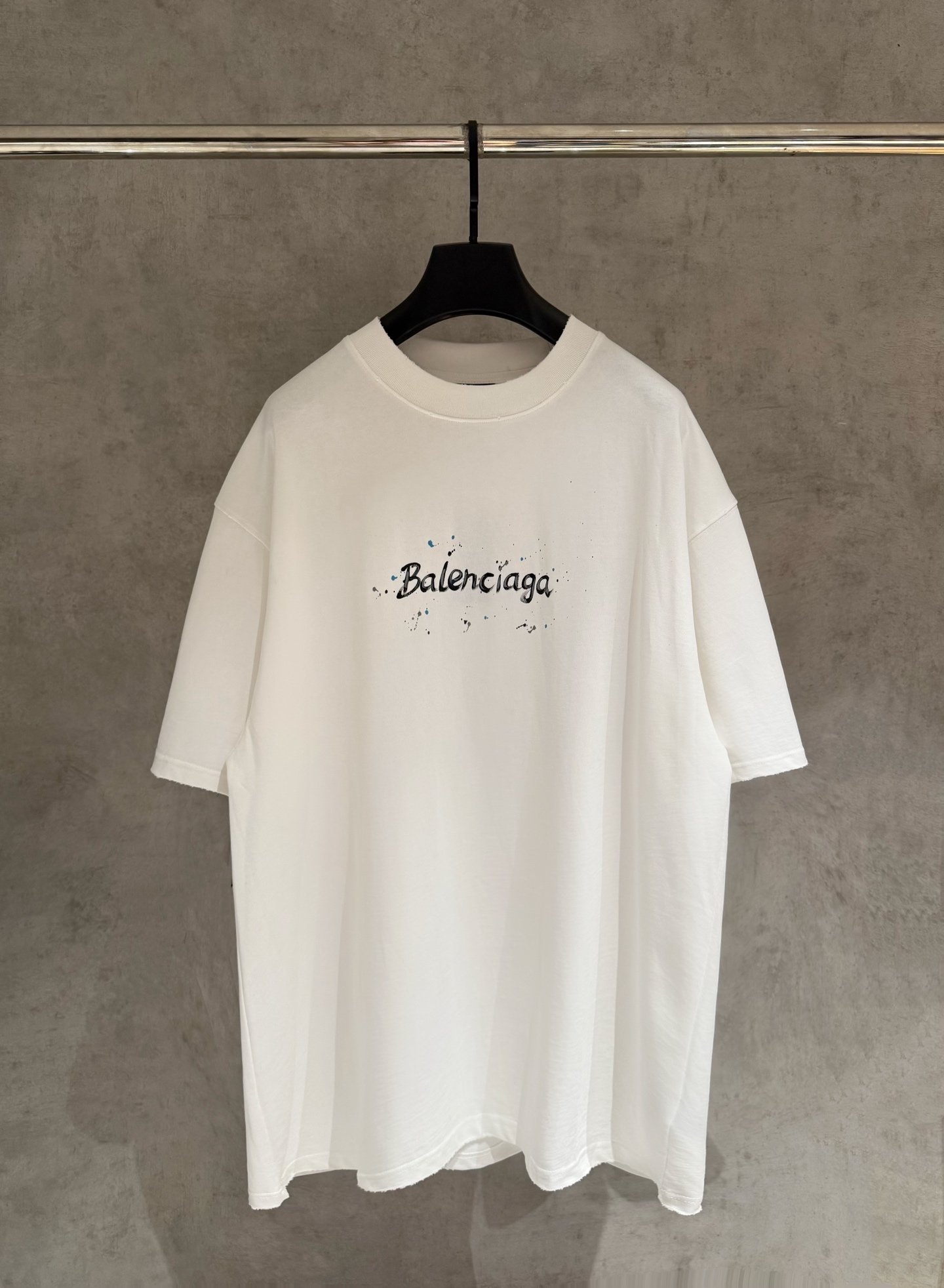 Balenciaga精品仿製短袖T恤潑墨字樣設計寬鬆版型百搭休閒潮流風格
