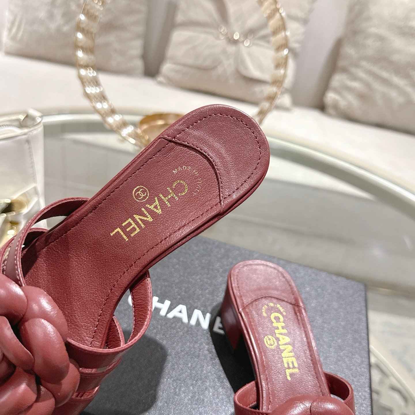 Chanel高仿酒紅山茶花拖鞋精品粗跟方頭涼鞋復古氣質女鞋