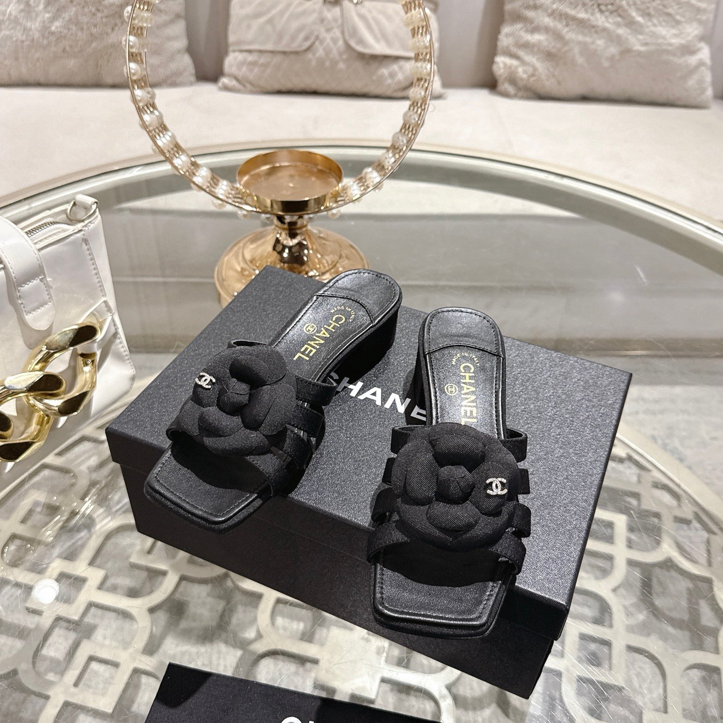 Chanel高仿黑色山茶花粗跟拖鞋精品方頭涼鞋百搭時尚女鞋