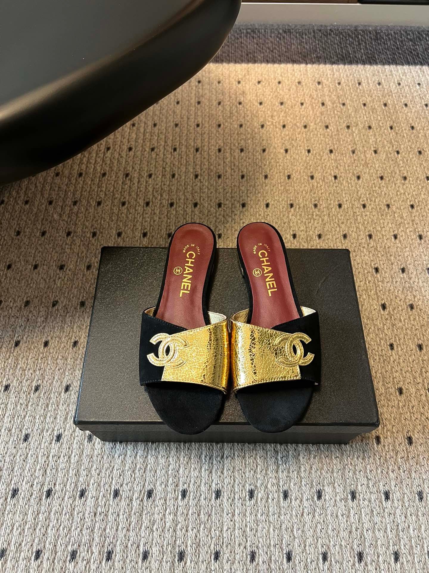 Chanel高仿金色雙C拖鞋精品拼色平底涼鞋時尚百搭女款
