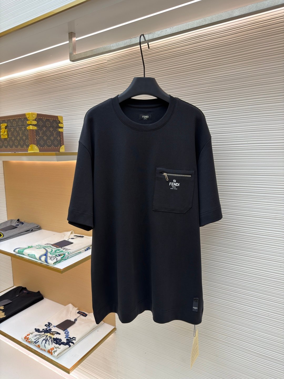 Fendi 一比一 拉鍊口袋短袖T恤 極簡設計 百搭質感款 都會輕奢
