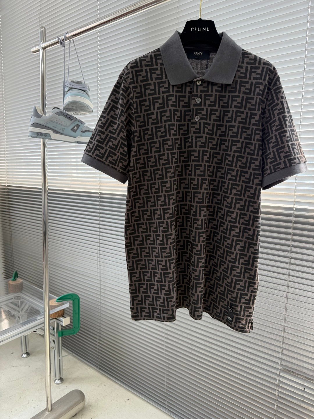 Fendi 精緻版 經典FF滿版POLO衫 立領短袖設計 質感百搭款 都會輕奢
