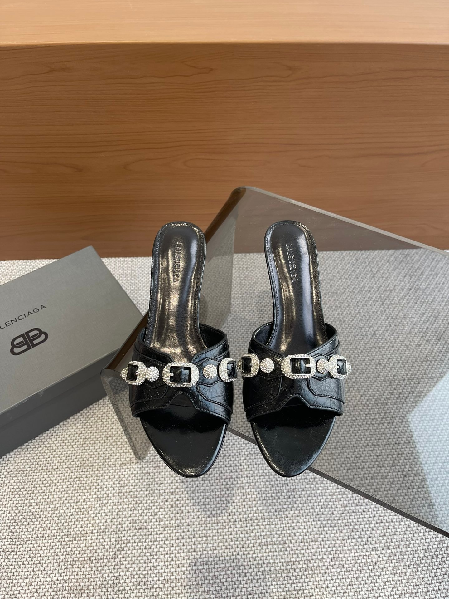 Balenciaga 超A貨 金屬扣飾高跟拖鞋 質感佳優雅 都會輕奢