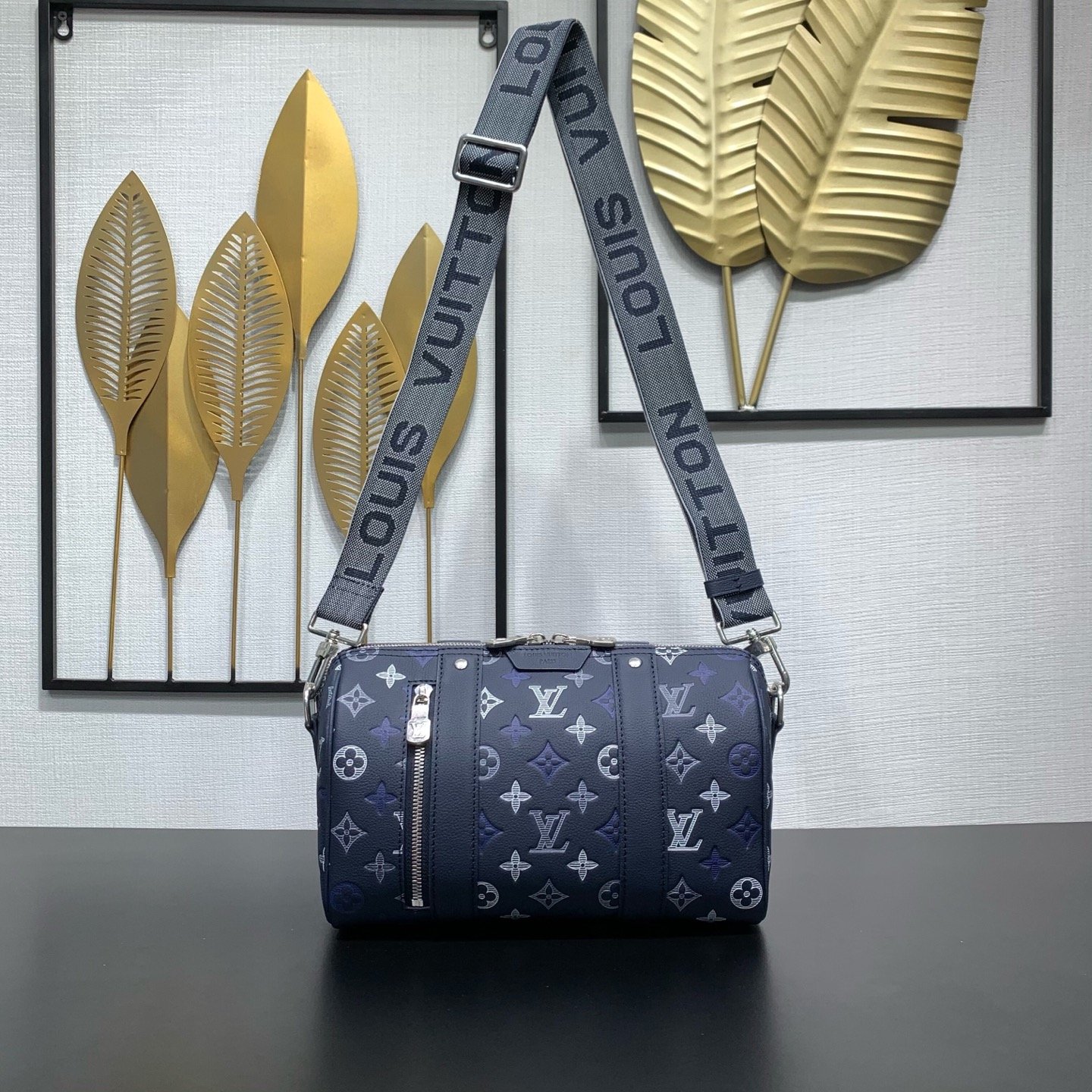 Louis Vuitton 精緻版 Discovery 腰包 小型斜背包 百搭耐看 法式奢華