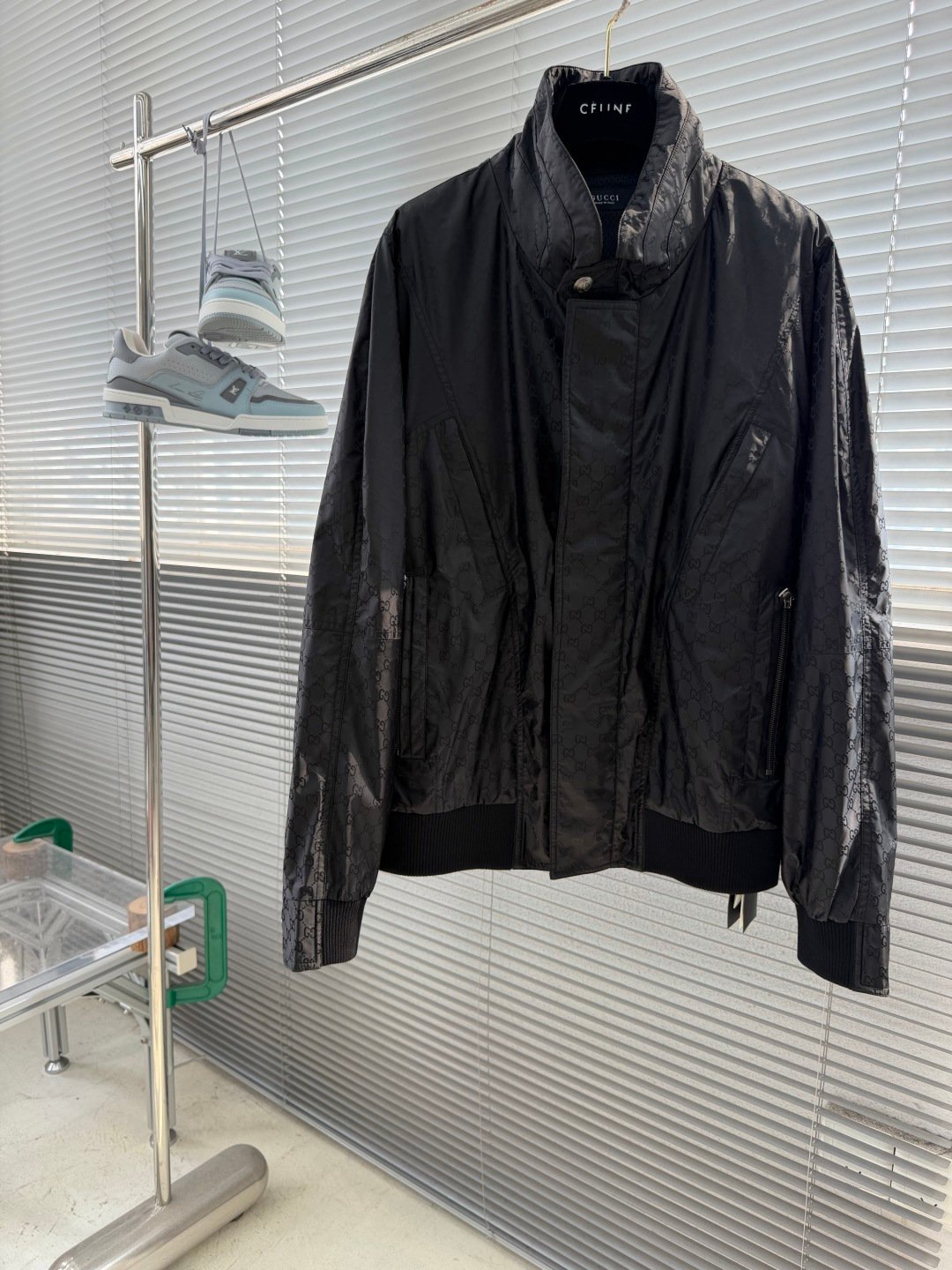 古馳 高仿衣服 GG暗紋立領飛行外套 人氣都會輕奢