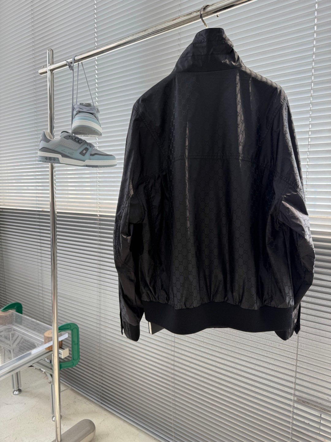 古馳 高仿衣服 GG暗紋立領飛行外套 人氣都會輕奢